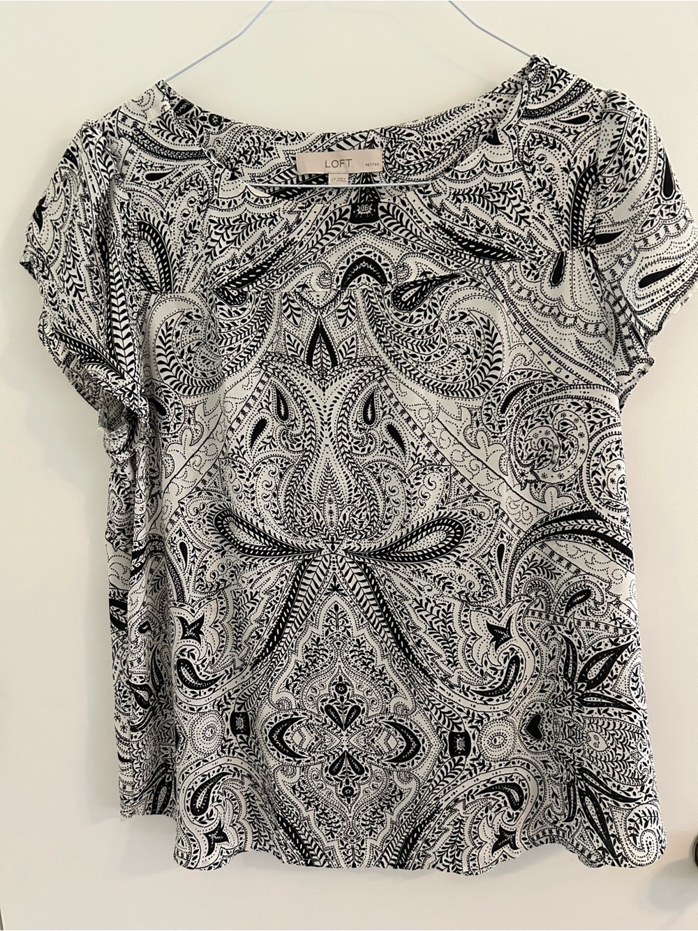 LOFT Black & White Paisley Cap Sleeve Blouse